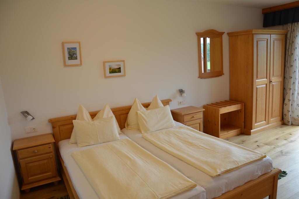 Biobauernhof Wolf-Hof Appartement Pressbaum Buitenkant foto