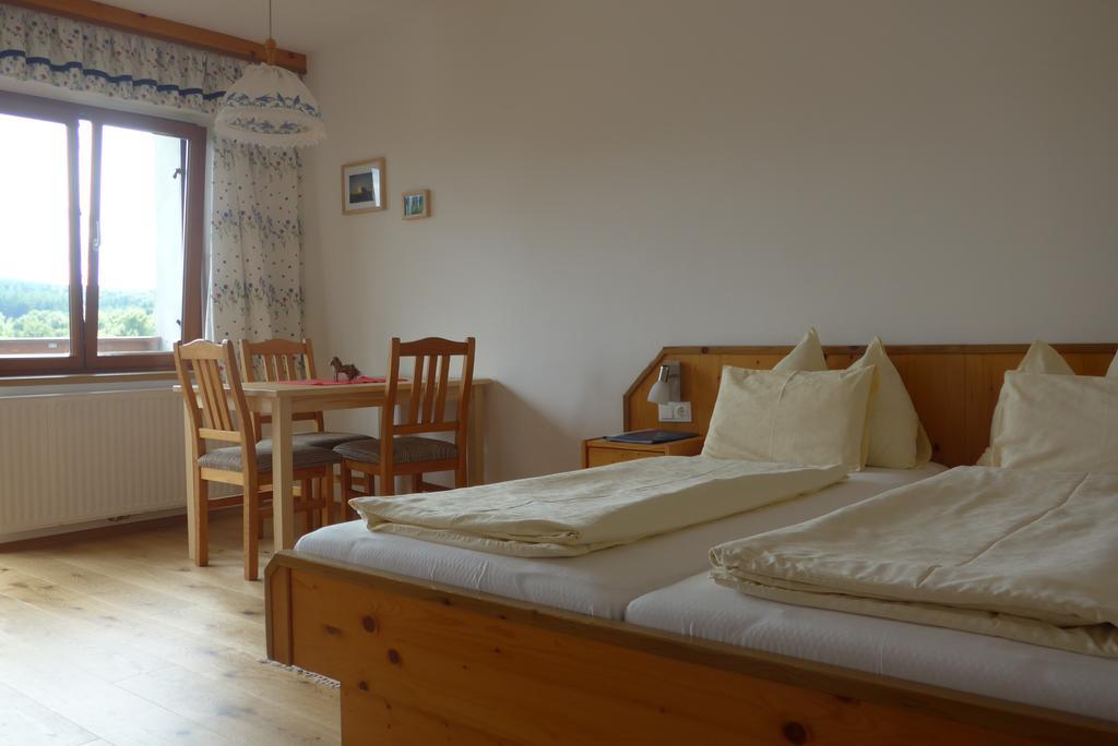 Biobauernhof Wolf-Hof Appartement Pressbaum Kamer foto